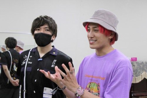 インタビュー