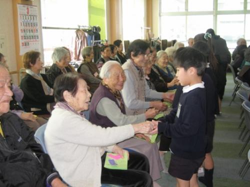 小学生との交流