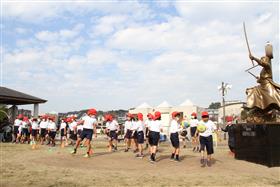 大津小学校3年生児童たちの三刀流披露