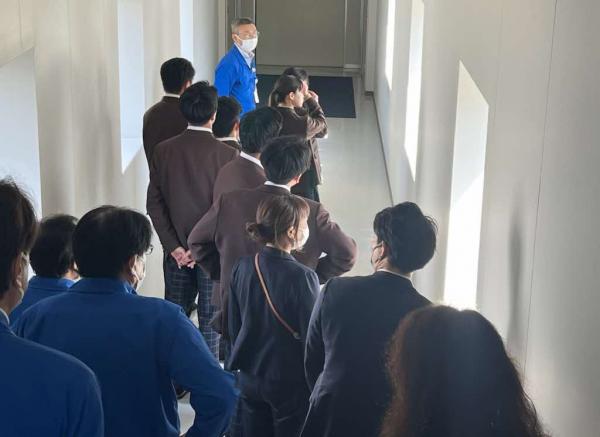 工場見学（アムコー）