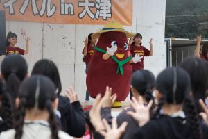 イベントステージのからいもくん体操