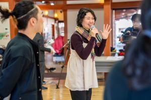 最後に感想を話す清水さん