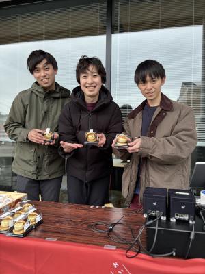 どら焼き販売員
