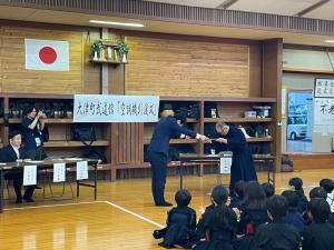 感謝状の贈呈の様子