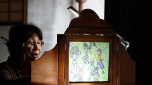 友の会による音読の様子