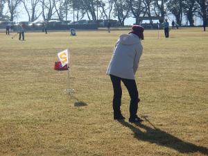 ゴルフを楽しむ会員たち