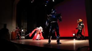 敵と戦うグランパワーヒノクニ