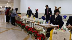 販売会の全体風景