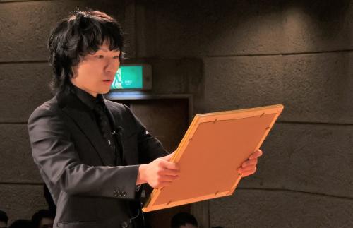 交通安全宣言をする甲斐さん